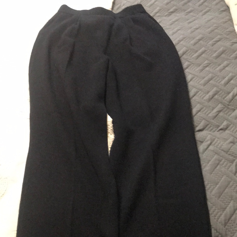 St. John’s basic cavier knit trousers